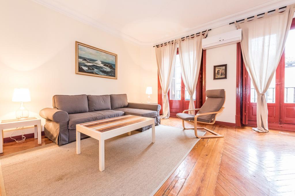 Apartamentos Madrid Centro B المظهر الخارجي الصورة